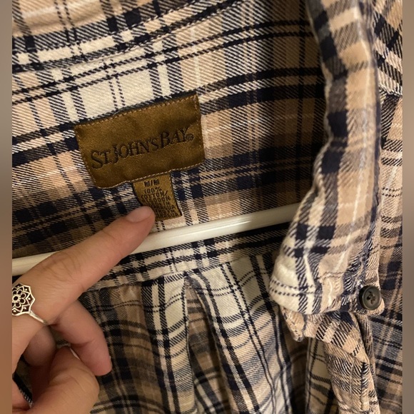 Plaid flannel - Picture 2 of 4